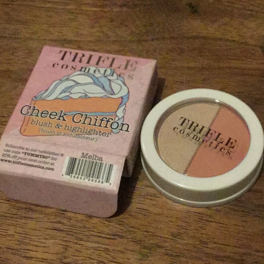 BNIB Trifle cosmetics Cheek Chiffon Blush & Highlighter